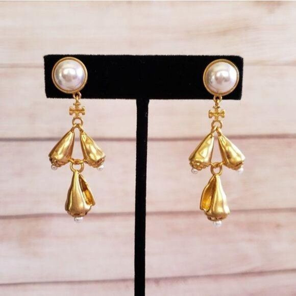 NWOT Tory Burch Conch Shell Faux Pearl Gold Tone Dangle Earrings - Picture 5 of 11